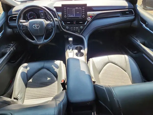 4T1G11AK2MU557696 2021 TOYOTA CAMRY - Image 8