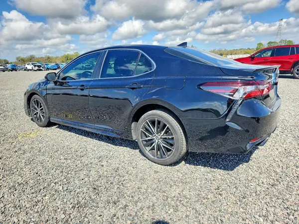 4T1G11AK2MU558525 2021 TOYOTA CAMRY - Image 2