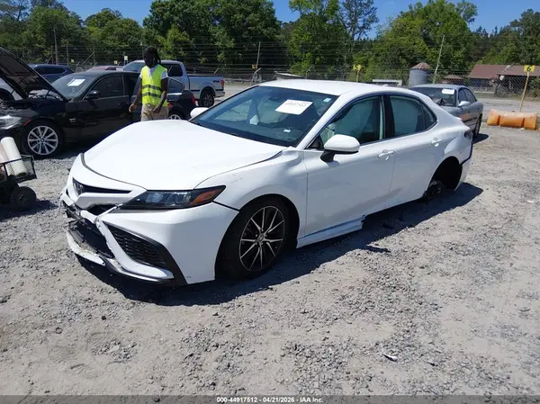 4T1G11AK2MU558783 2021 TOYOTA CAMRY - Image 2
