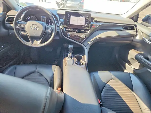 4T1G11AK2MU558976 2021 TOYOTA CAMRY - Image 8