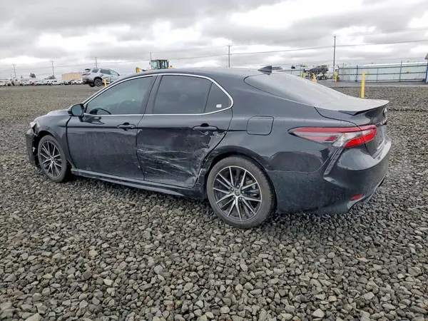 4T1G11AK2MU562803 2021 TOYOTA CAMRY - Image 2