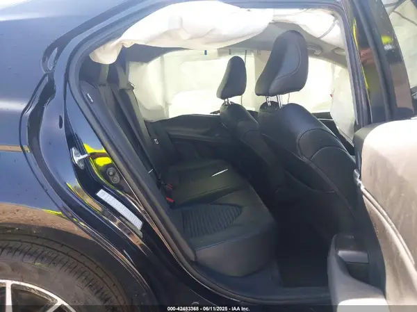 4T1G11AK2MU570741 2021 TOYOTA CAMRY - Image 8