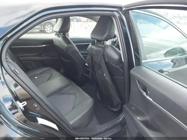 4T1G11AK2MU576698 2021 TOYOTA CAMRY - Image 8