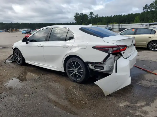 4T1G11AK2MU578970 2021 TOYOTA CAMRY - Image 2