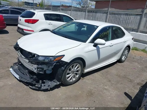 4T1G11AK2MU581853 2021 TOYOTA CAMRY - Image 2