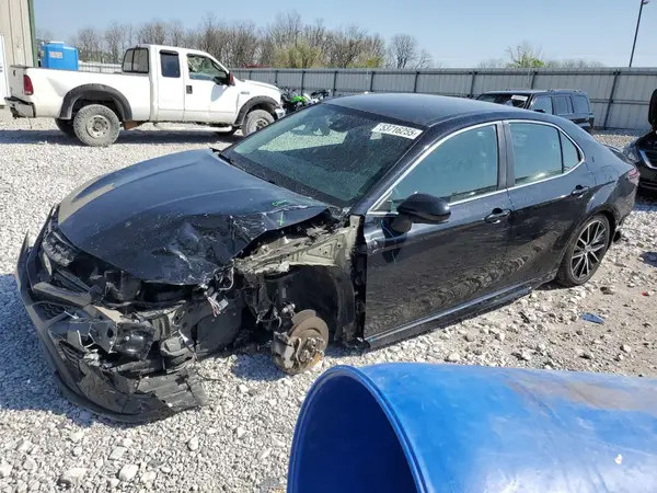4T1G11AK2MU585482 2021 TOYOTA CAMRY - Image 1