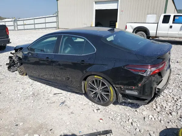 4T1G11AK2MU585482 2021 TOYOTA CAMRY - Image 2