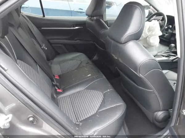 4T1G11AK2MU586907 2021 TOYOTA CAMRY - Image 8