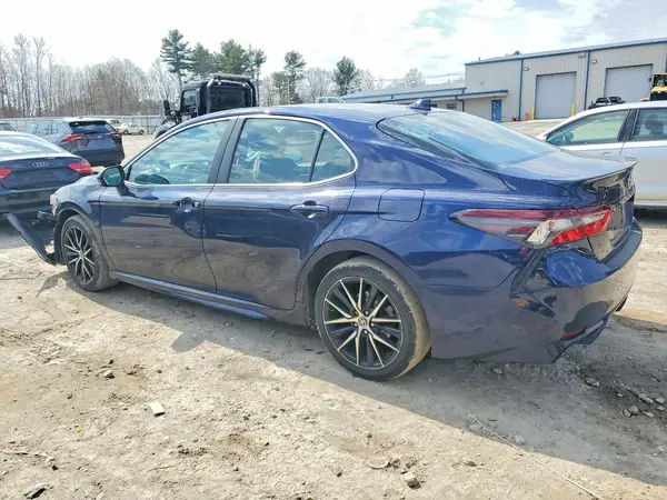 4T1G11AK2MU592240 2021 TOYOTA CAMRY - Image 2