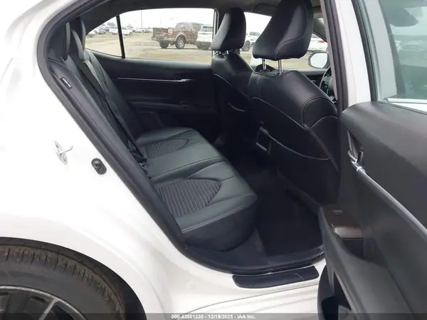 4T1G11AK2MU596997 2021 TOYOTA CAMRY - Image 8