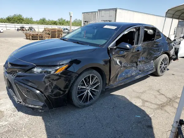 4T1G11AK2MU597101 2021 TOYOTA CAMRY - Image 1