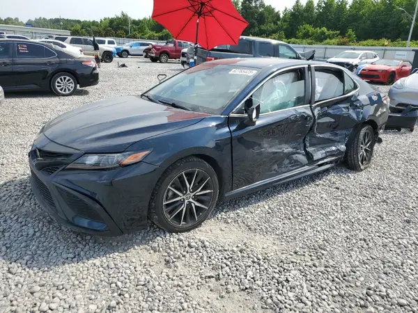 4T1G11AK2MU601857 2021 TOYOTA CAMRY - Image 1