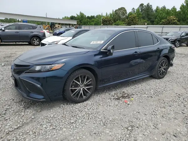 4T1G11AK2MU605424 2021 TOYOTA CAMRY - Image 1