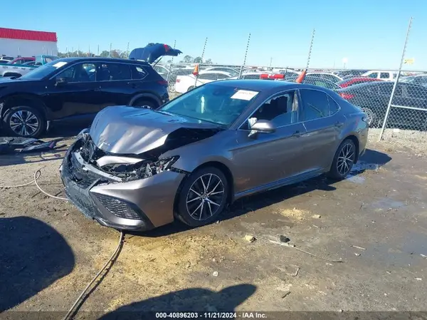 4T1G11AK2MU606542 2021 TOYOTA CAMRY - Image 2