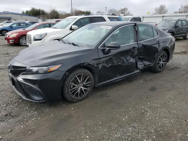 4T1G11AK2MU610171 2021 TOYOTA CAMRY - Image 1