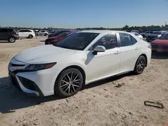 4T1G11AK2MU611756 2021 TOYOTA CAMRY