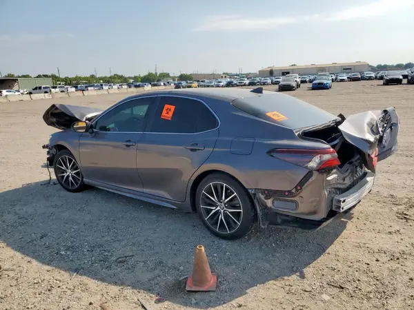 4T1G11AK2MU613782 2021 TOYOTA CAMRY - Image 2