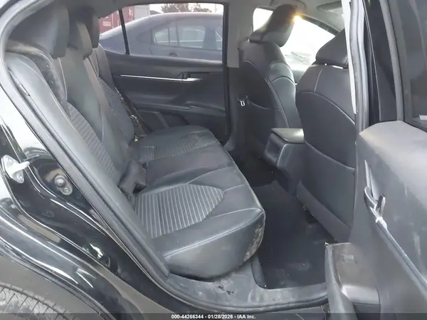 4T1G11AK2MU614172 2021 TOYOTA CAMRY - Image 8