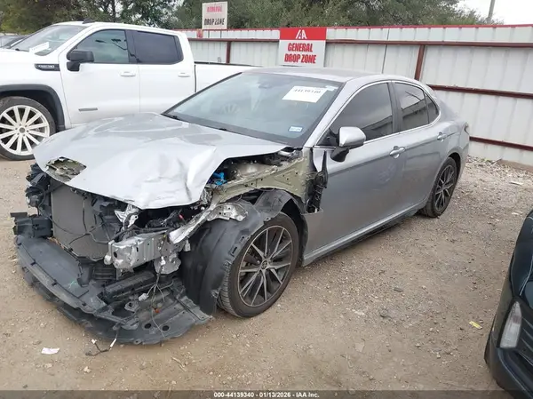 4T1G11AK2MU614690 2021 TOYOTA CAMRY - Image 2