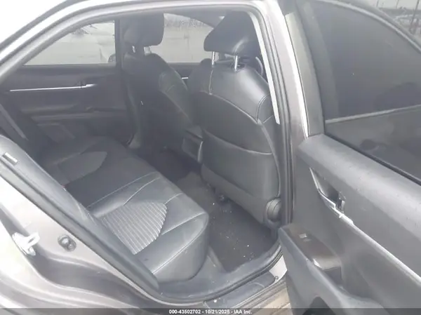 4T1G11AK2MU616651 2021 TOYOTA CAMRY - Image 8