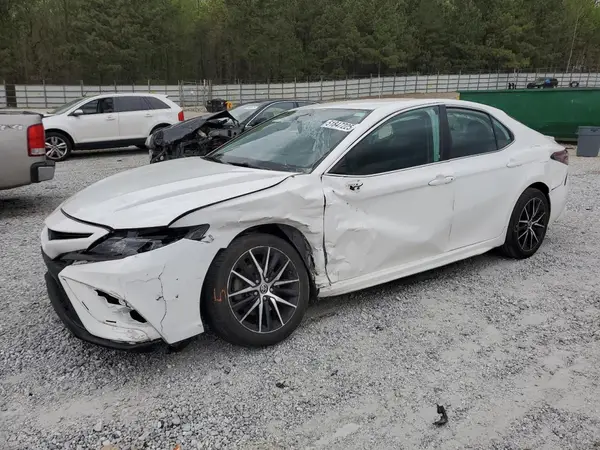 4T1G11AK2NU001082 2022 TOYOTA CAMRY - Image 1
