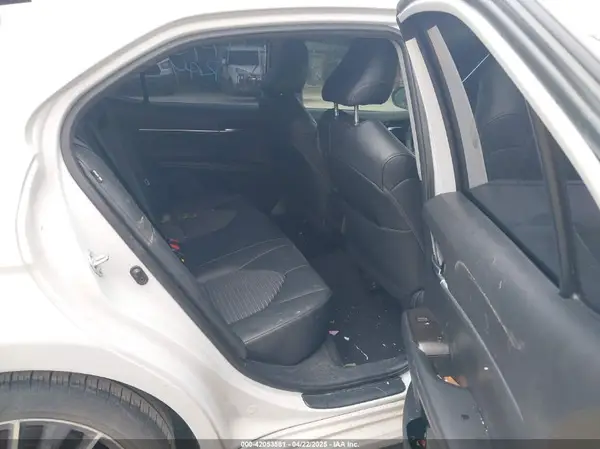 4T1G11AK2NU015080 2022 TOYOTA CAMRY - Image 8