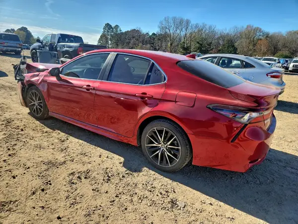 4T1G11AK2NU017640 2022 TOYOTA CAMRY - Image 2