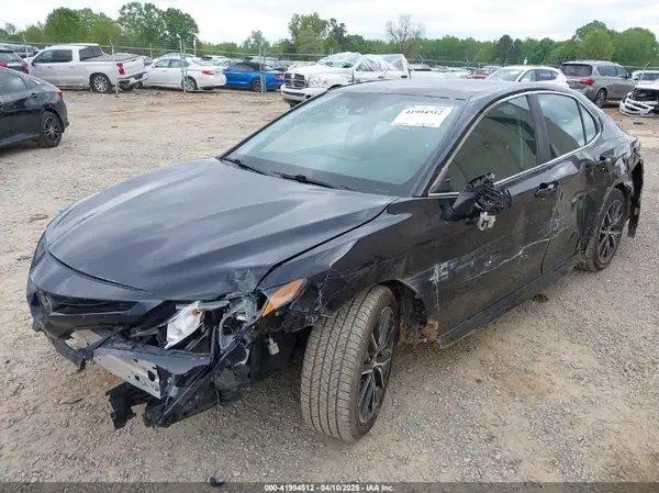 4T1G11AK2NU018612 2022 TOYOTA CAMRY - Image 2