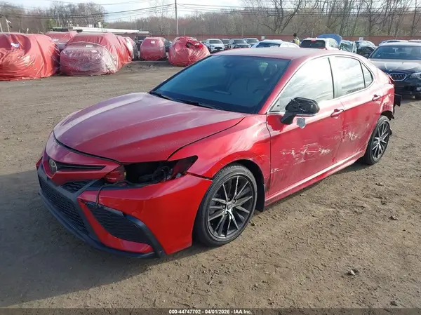 4T1G11AK2NU029769 2022 TOYOTA CAMRY - Image 2