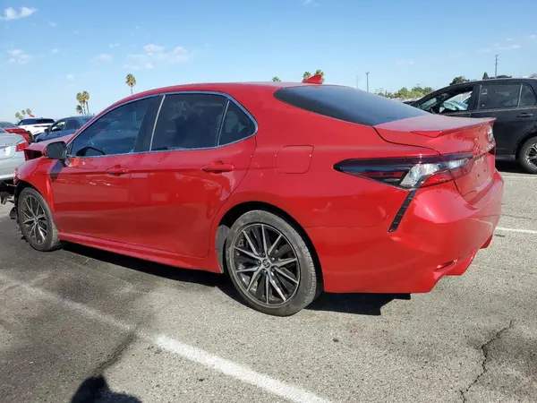 4T1G11AK2NU032459 2022 TOYOTA CAMRY - Image 2