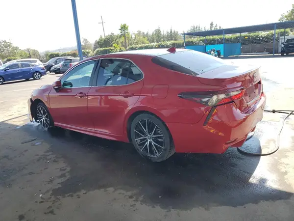 4T1G11AK2NU036513 2022 TOYOTA CAMRY - Image 2
