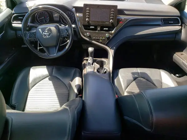 4T1G11AK2NU038357 2022 TOYOTA CAMRY - Image 8