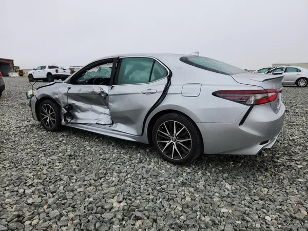 4T1G11AK2NU044658 2022 TOYOTA CAMRY - Image 2