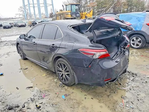 4T1G11AK2NU045177 2022 TOYOTA CAMRY - Image 2
