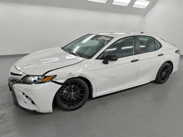 4T1G11AK2NU045261 2022 TOYOTA CAMRY - Image 1