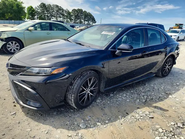 4T1G11AK2NU050718 2022 TOYOTA CAMRY - Image 1