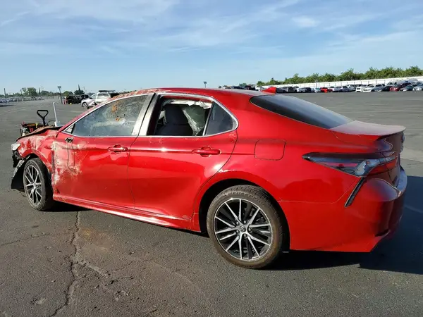 4T1G11AK2NU058608 2022 TOYOTA CAMRY - Image 2
