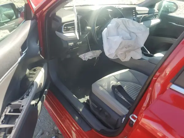 4T1G11AK2NU058933 2022 TOYOTA CAMRY - Image 8