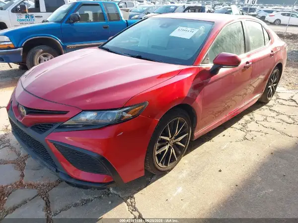 4T1G11AK2NU071553 2022 TOYOTA CAMRY - Image 2