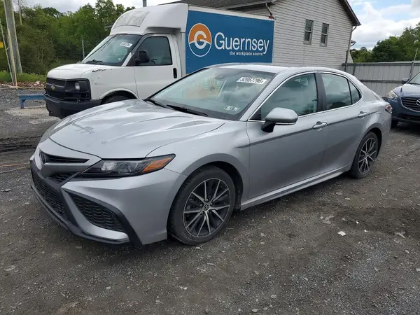 4T1G11AK2NU621544 2022 TOYOTA CAMRY - Image 1