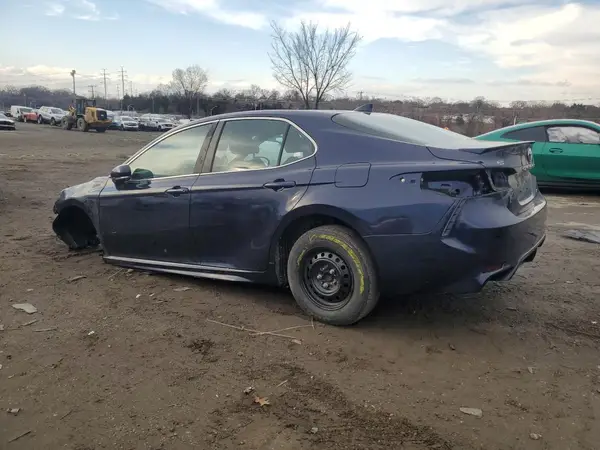 4T1G11AK2NU622015 2022 TOYOTA CAMRY - Image 2