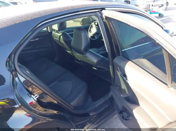 4T1G11AK2NU624878 2022 TOYOTA CAMRY - Image 8