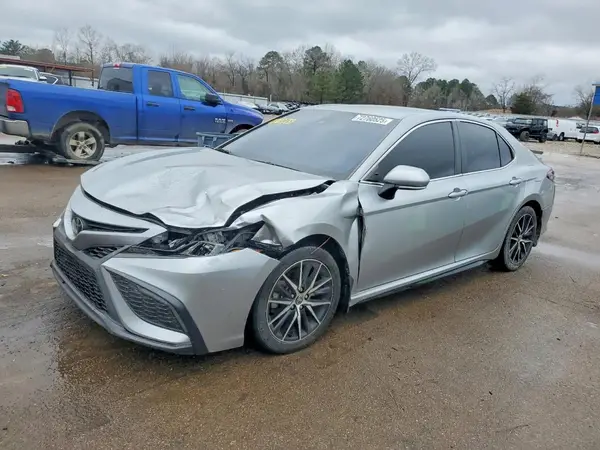 4T1G11AK2NU635086 2022 TOYOTA CAMRY - Image 1