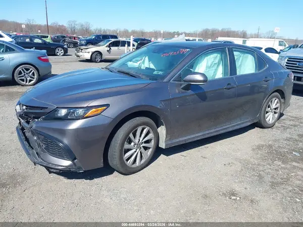 4T1G11AK2NU644287 2022 TOYOTA CAMRY - Image 2