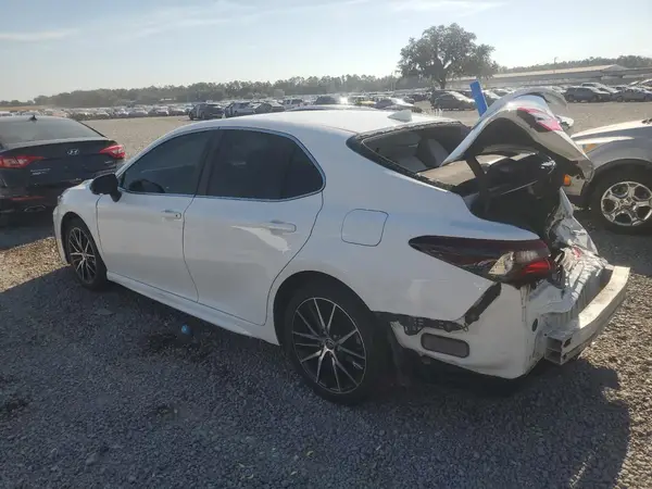4T1G11AK2NU658660 2022 TOYOTA CAMRY - Image 2