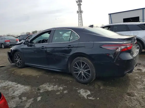4T1G11AK2NU664927 2022 TOYOTA CAMRY - Image 2
