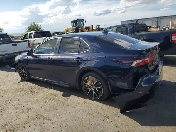 4T1G11AK2NU667357 2022 TOYOTA CAMRY - Image 2