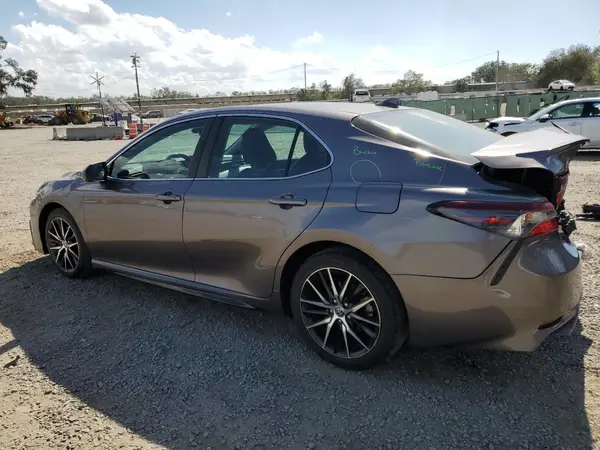4T1G11AK2NU669982 2022 TOYOTA CAMRY - Image 2