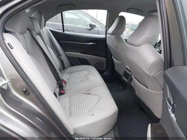 4T1G11AK2NU670162 2022 TOYOTA CAMRY - Image 8