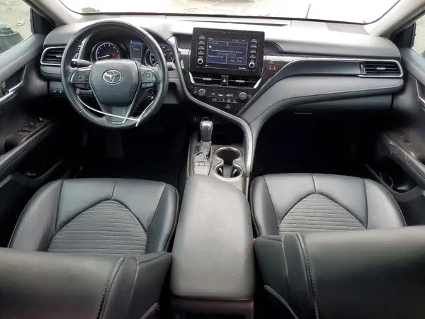 4T1G11AK2NU670565 2022 TOYOTA CAMRY - Image 8
